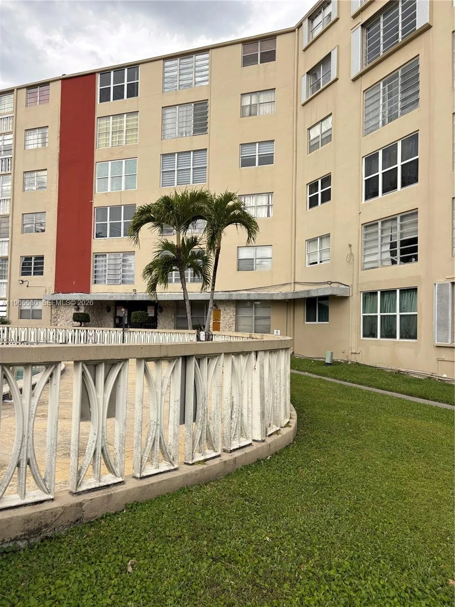 1475 NE 125th Ter # 403B, North Miami FL 33161