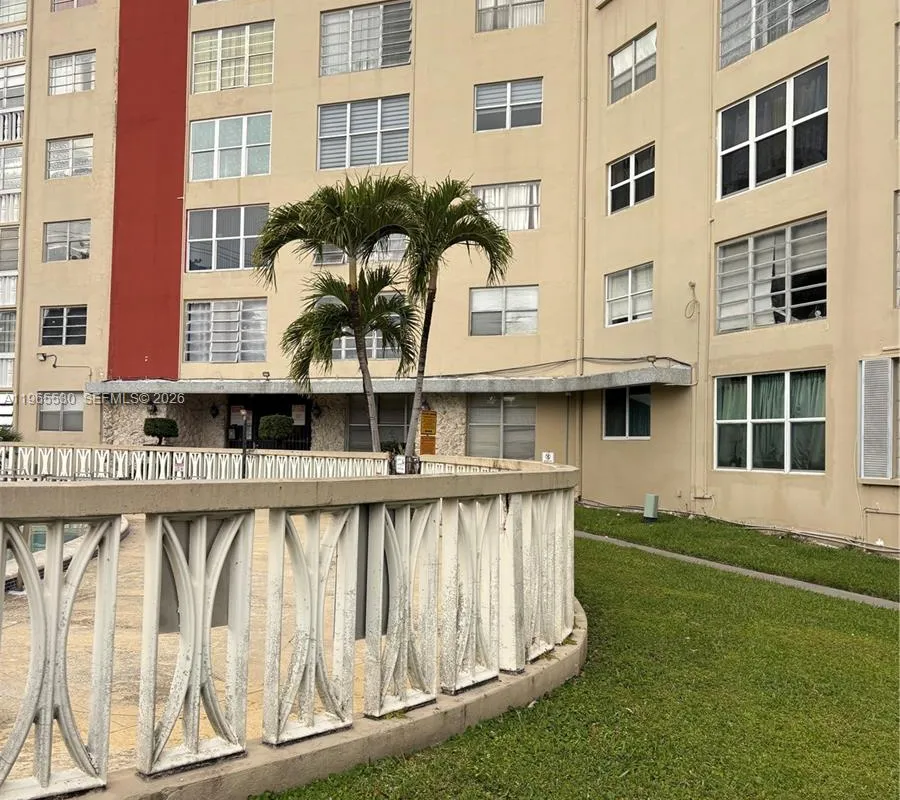 1475 NE 125th Ter # 403B, North Miami FL 33161