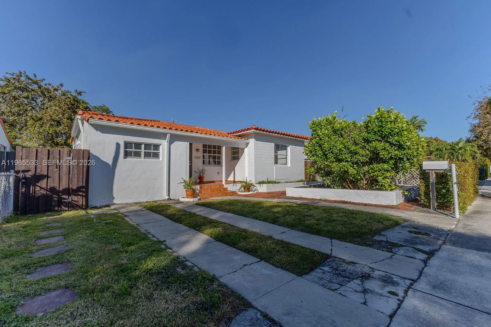 1441 SW 17th St, Miami FL 33145