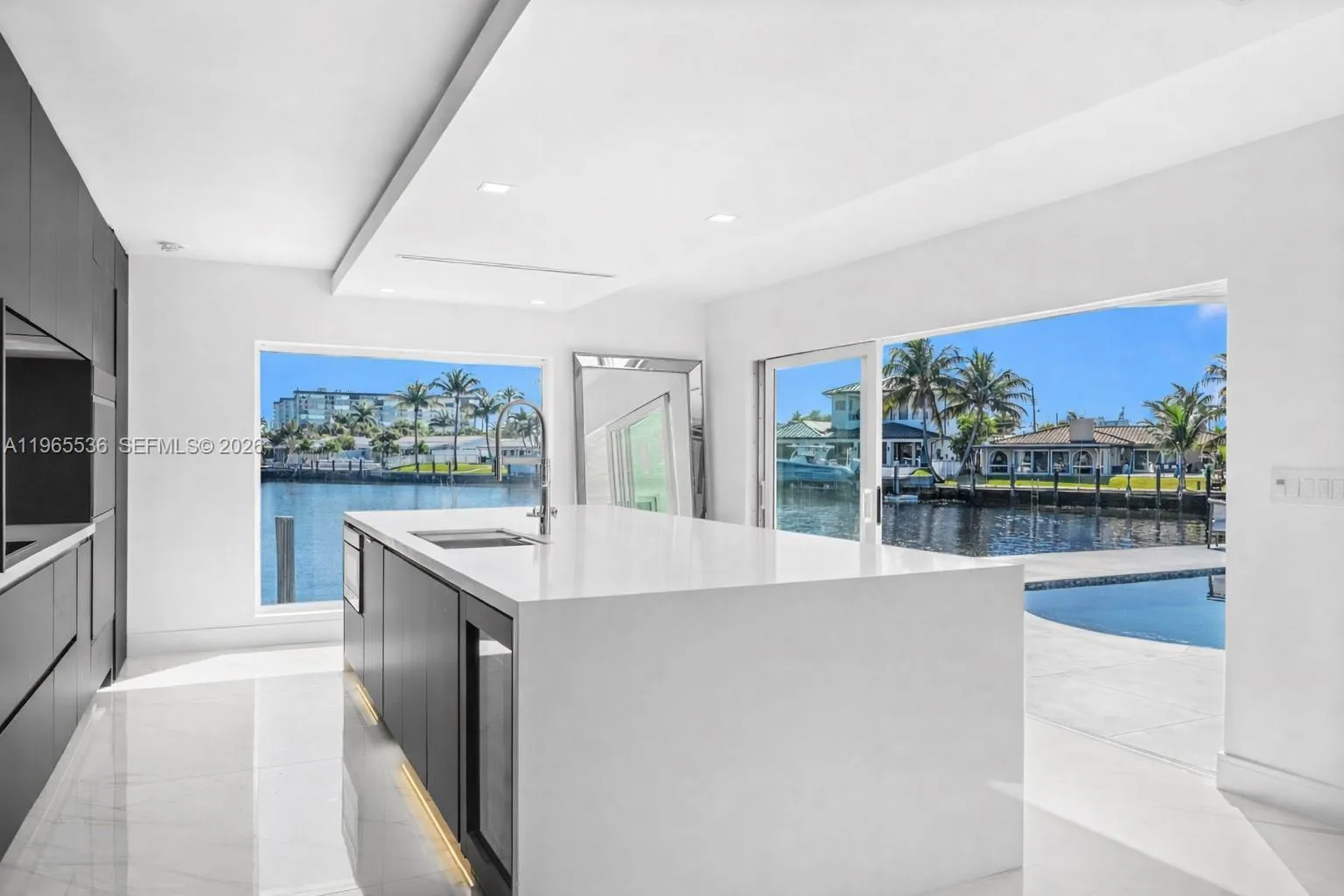 3 bedroom 3 bath for sale at 670 SE 7th Ave, Pompano Beach FL 33060