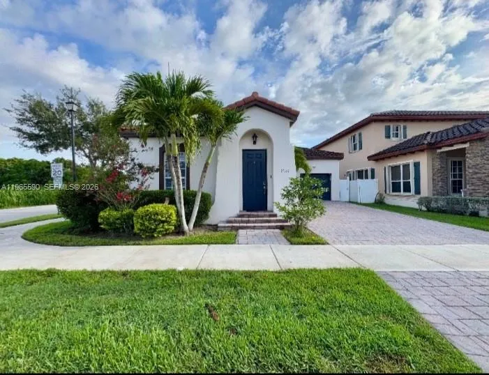 3 bedroom 2 bath for sale at 17181 SW 91st St, Miami FL 33196