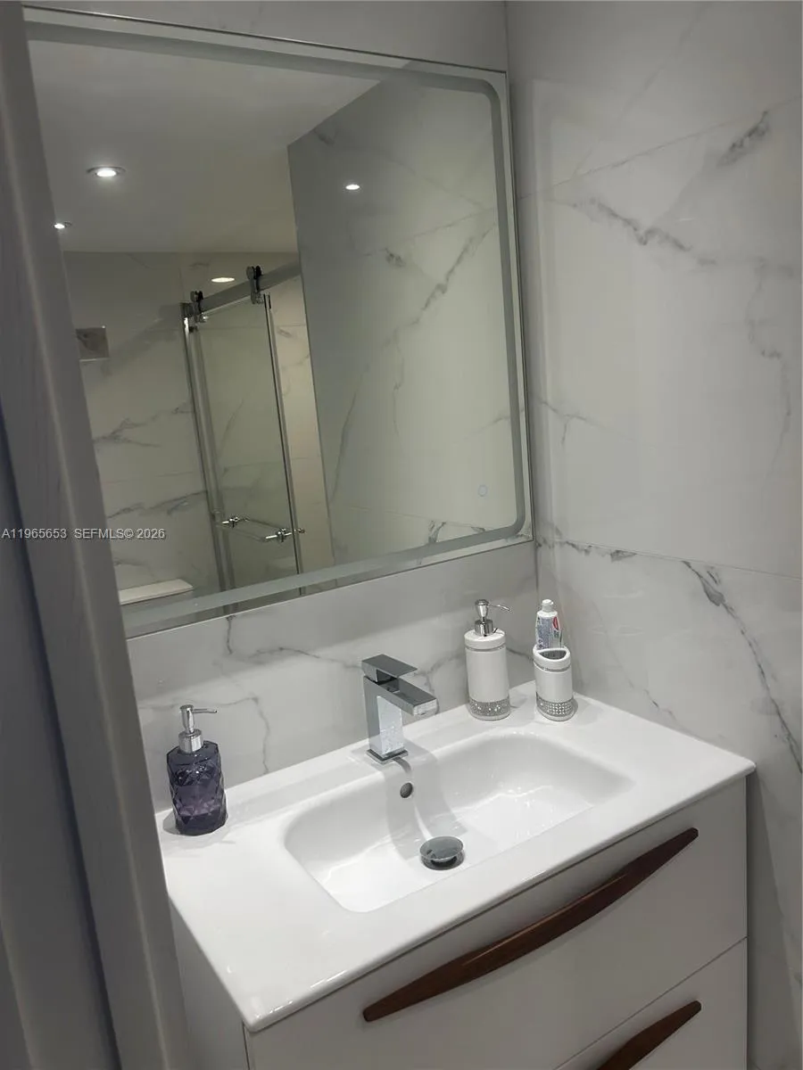 90 Alton Rd # 1109, Miami Beach FL 33139