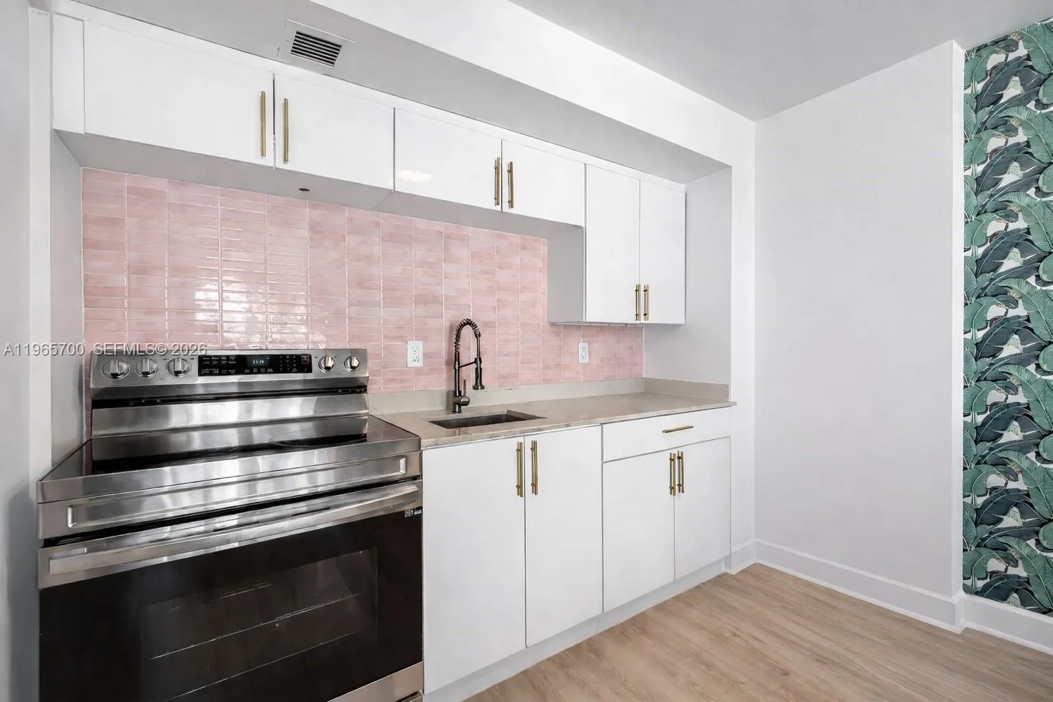 345 Ocean Dr # 718, Miami Beach FL 33139