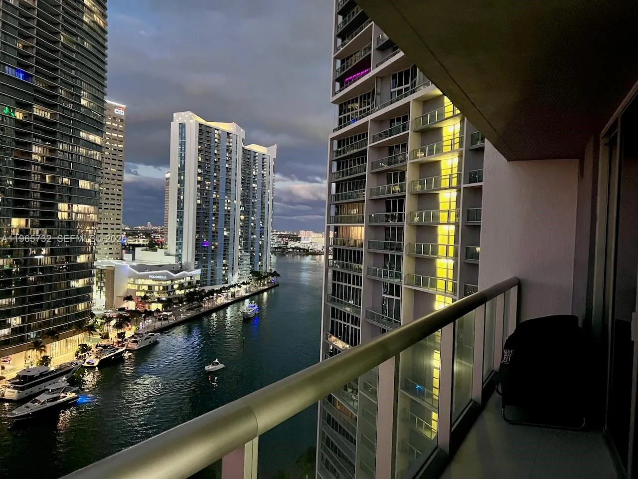 2 bedroom 2 bath for sale at 475 Brickell Ave # 1715, Miami FL 33131