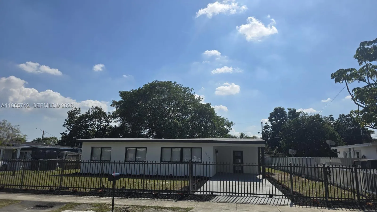 1910 NW 134th St, Miami FL 33167