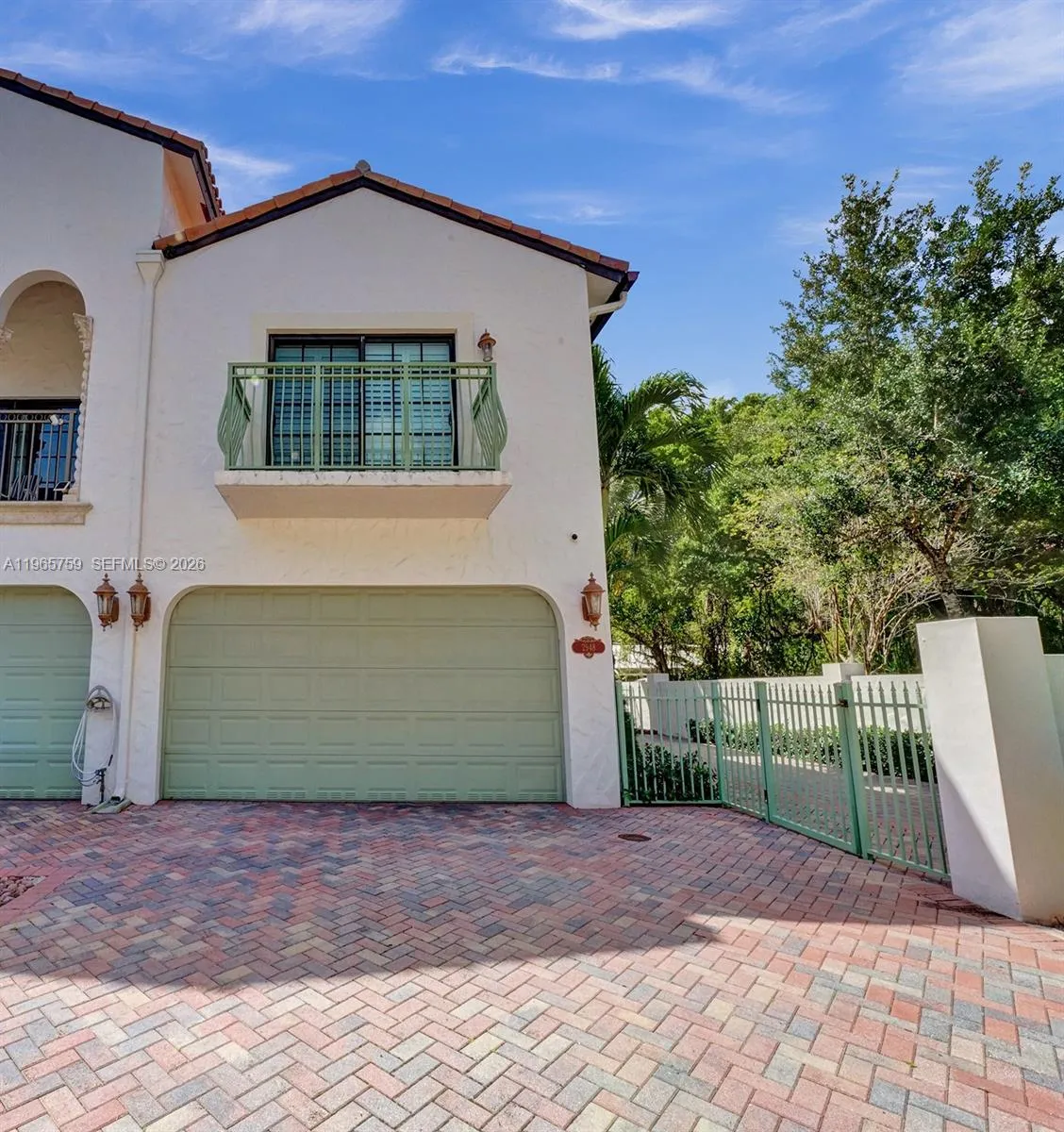 2948 Hidden Harbour Ct, Dania Beach FL 33312