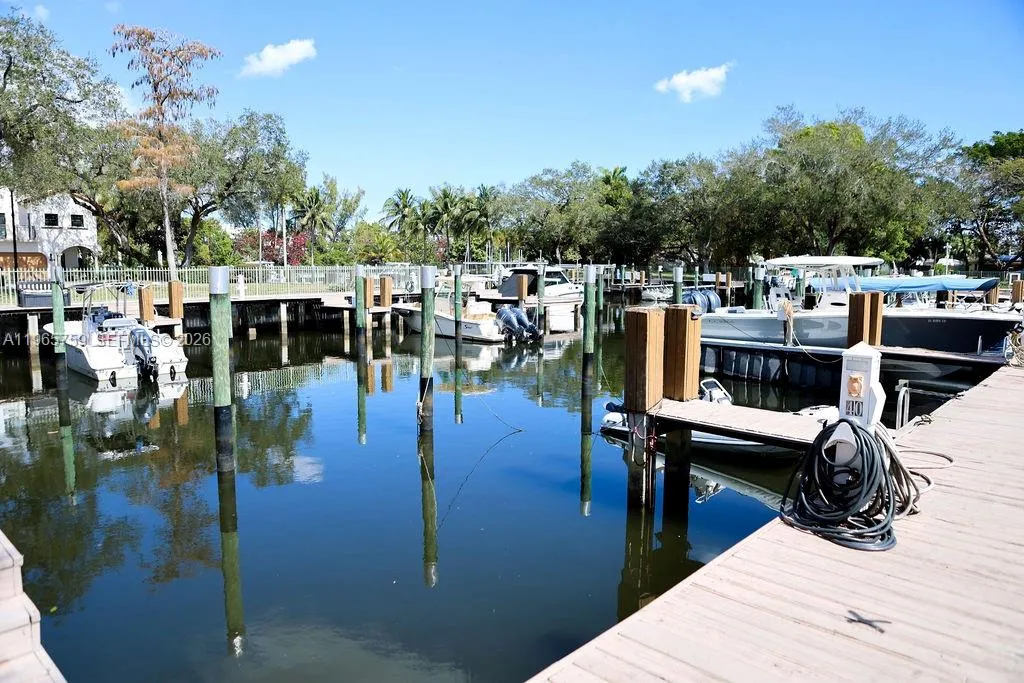 2948 Hidden Harbour Ct, Dania Beach FL 33312