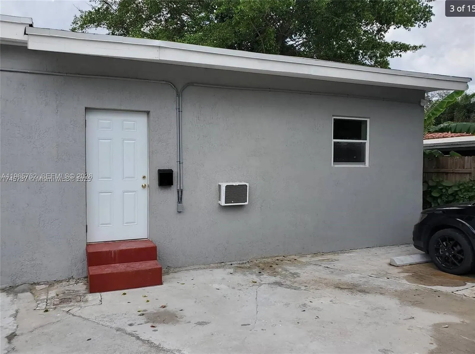 2425 NW 28th St, Miami FL 33142