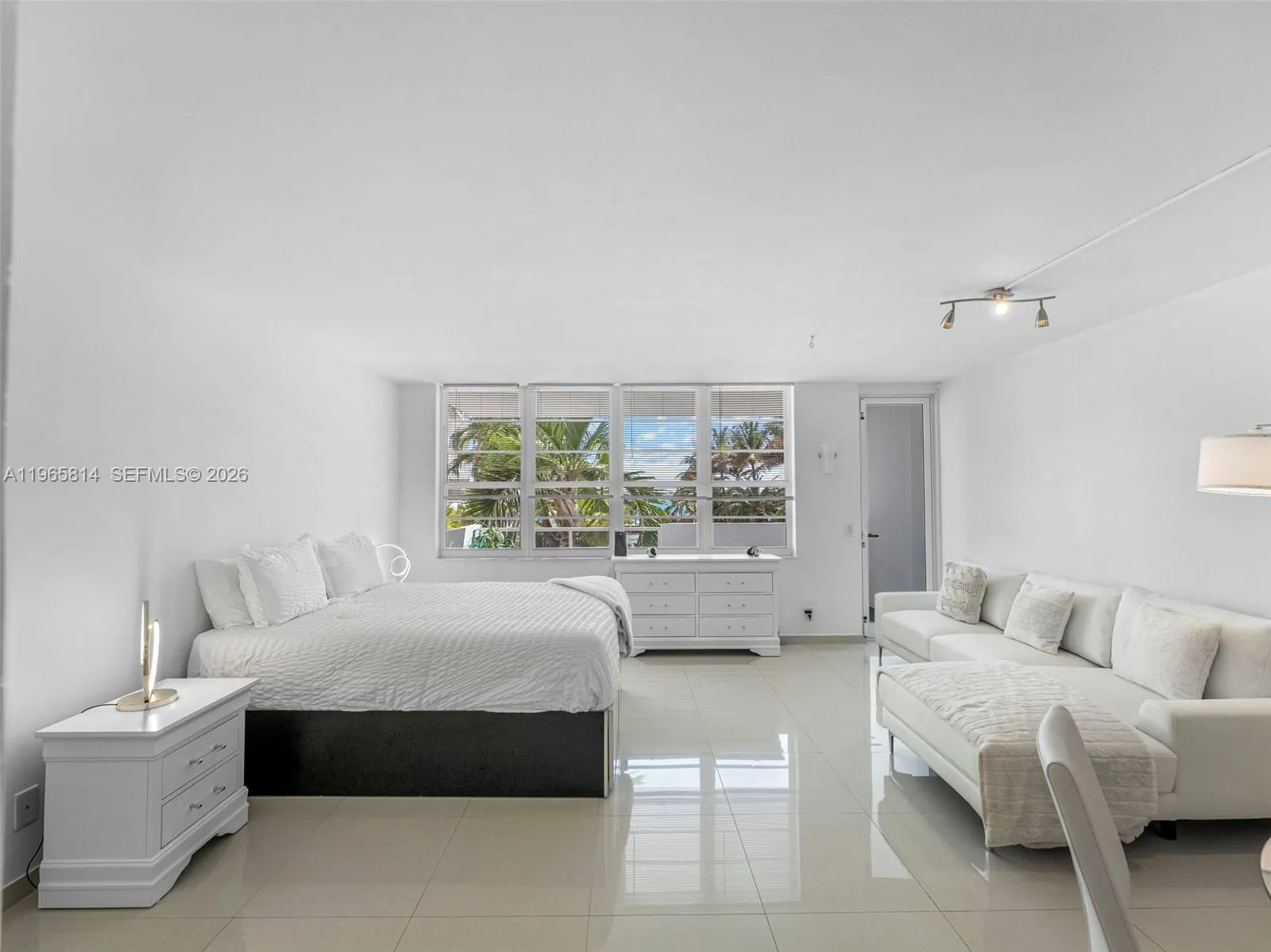 100 Lincoln Rd # 417, Miami Beach FL 33139