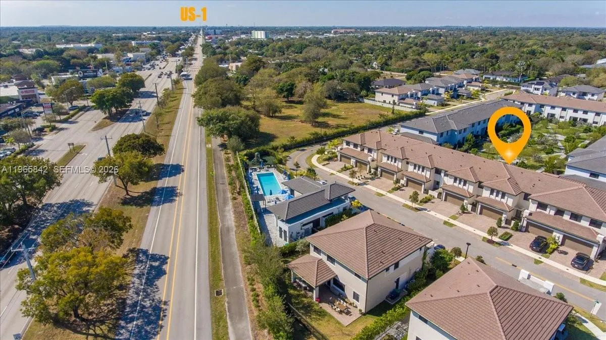 12060 SW 82nd Pl, Miami FL 33156