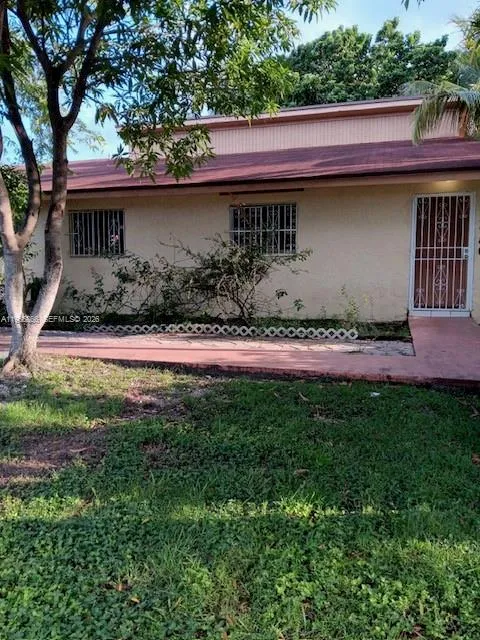 3 bedroom 2 bath for sale at 13986 SW 280th Ter, Homestead FL 33033