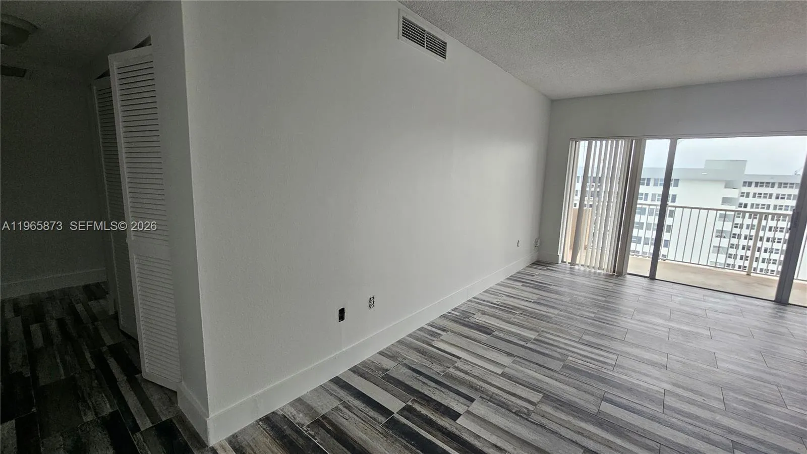 1980 S Ocean Dr # 22G, Hallandale Beach FL 33009