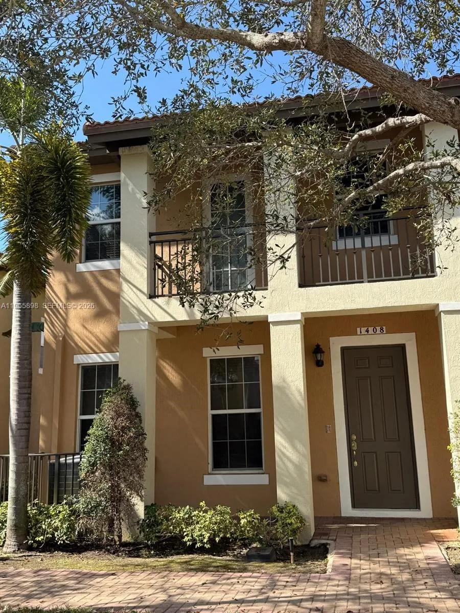 3 bedroom 2 bath for sale at 1408 SW 147th Ave, Pembroke Pines FL 33027