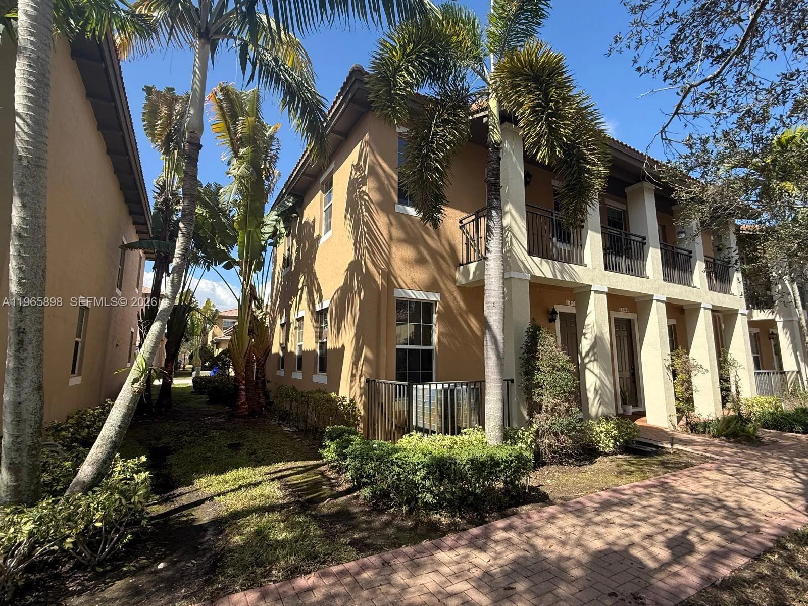 1408 SW 147th Ave, Pembroke Pines FL 33027