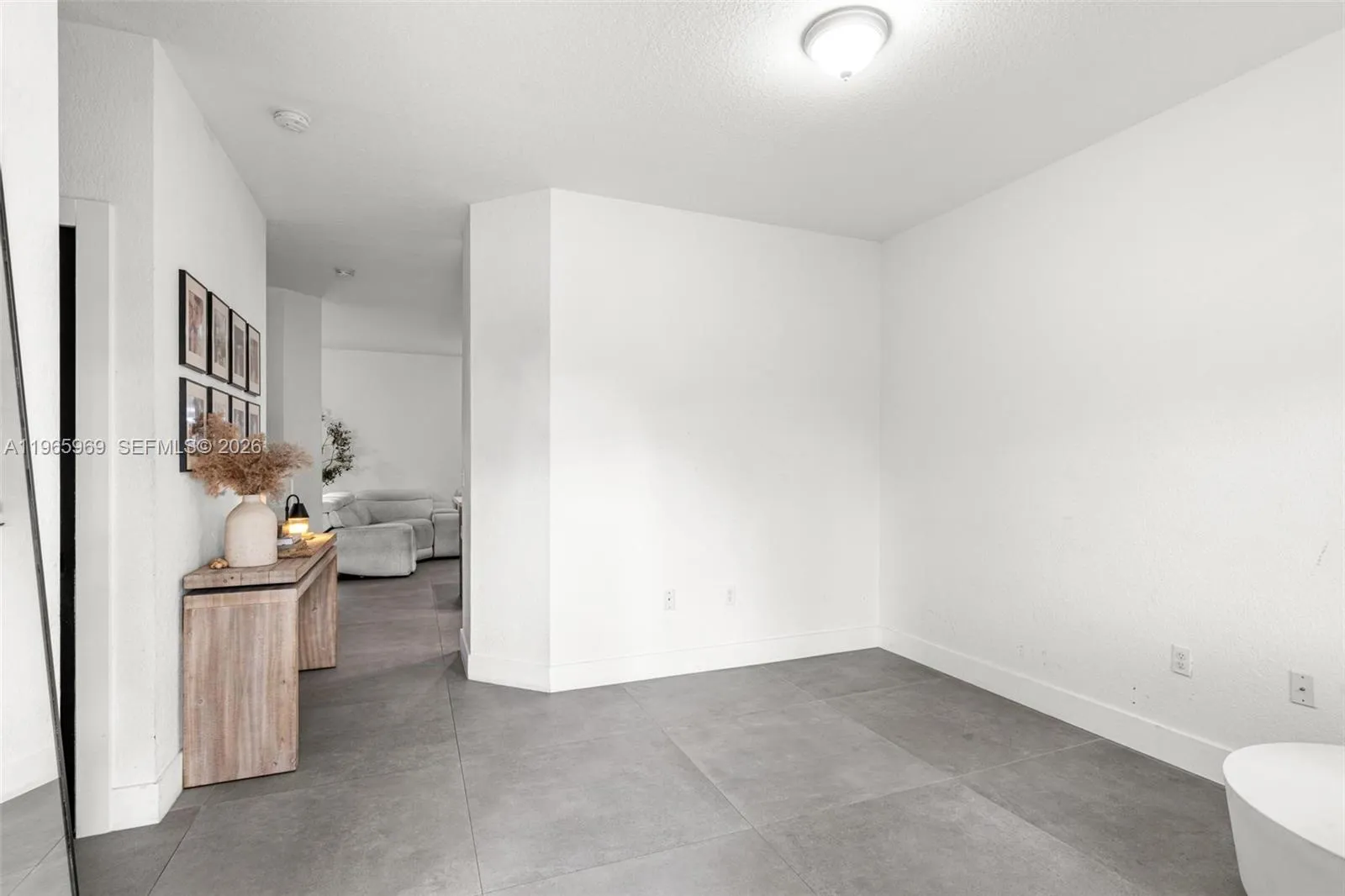 16371 SW 44th Ter, Miami FL 33185