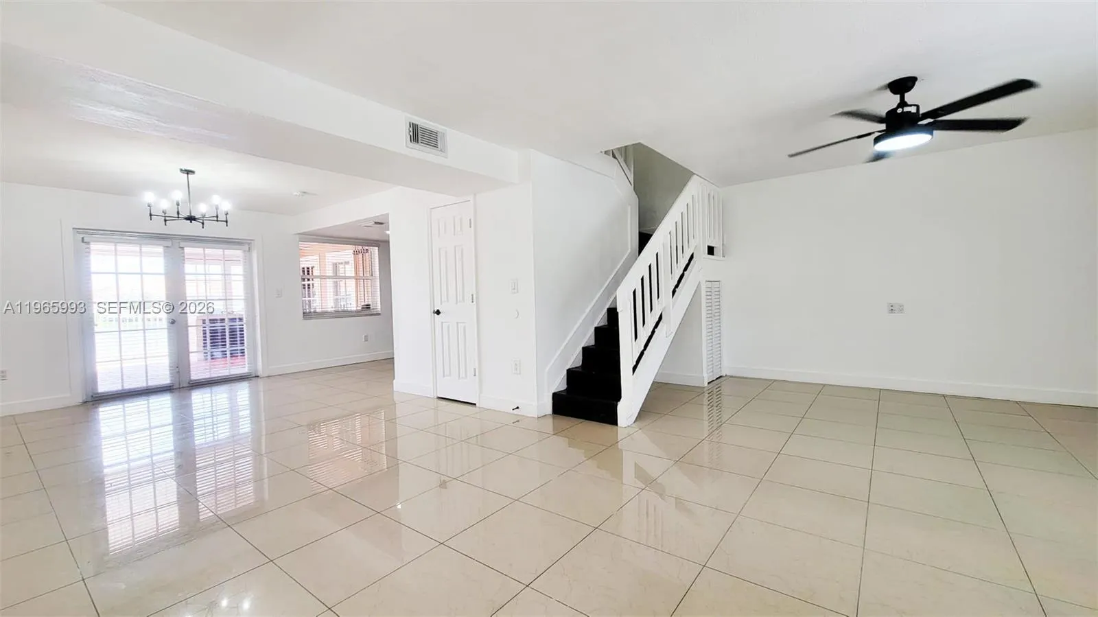 3 bedroom 2 bath for sale at 5320 W 26th Ave # 108, Hialeah FL 33016