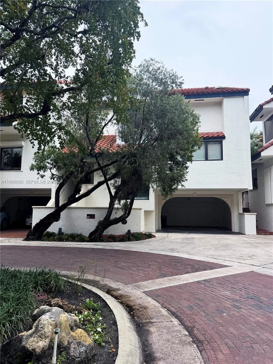 5 bedroom 5 bath for sale at 2000 S Bayshore Drive # 13, Miami FL 33133