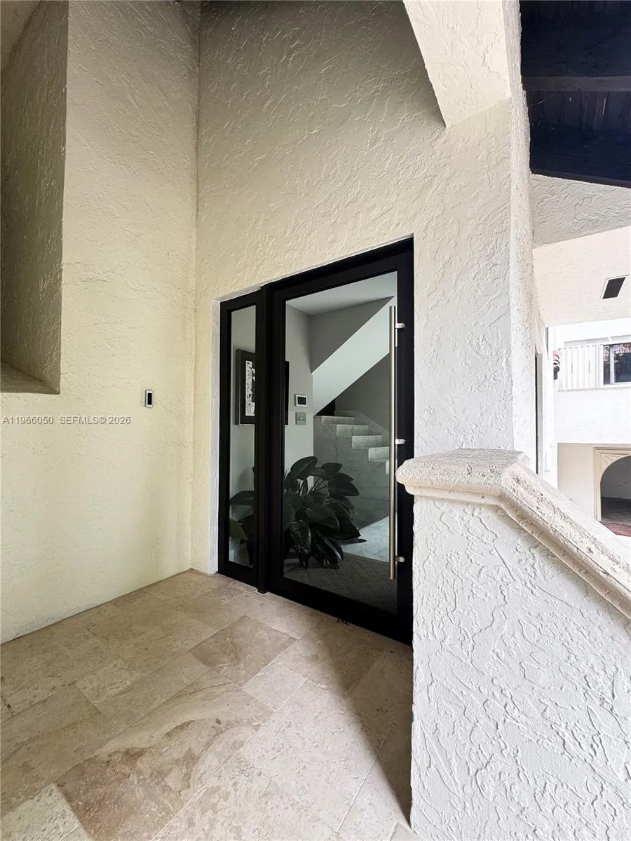 2000 S Bayshore Drive # 13, Miami FL 33133