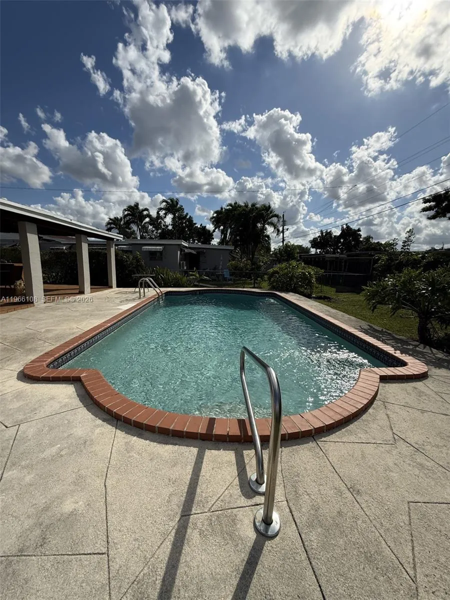 4012 SW 102 court, Miami FL 33165