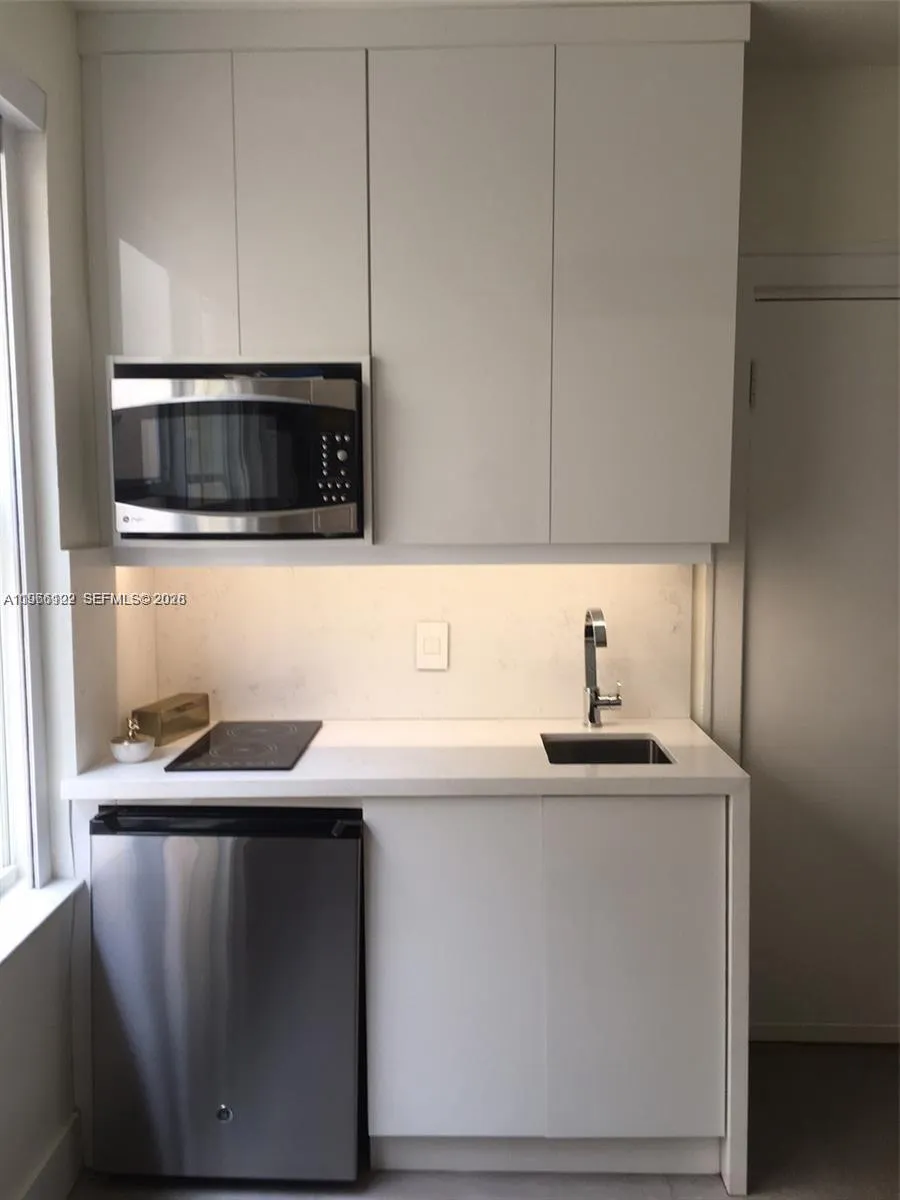 119 Menores Ave # 8A, Coral Gables FL 33134