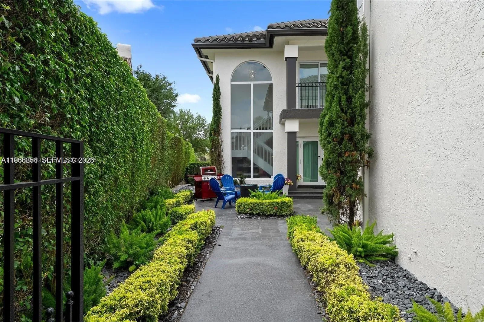 22818 El Dorado Dr, Boca Raton FL 33433