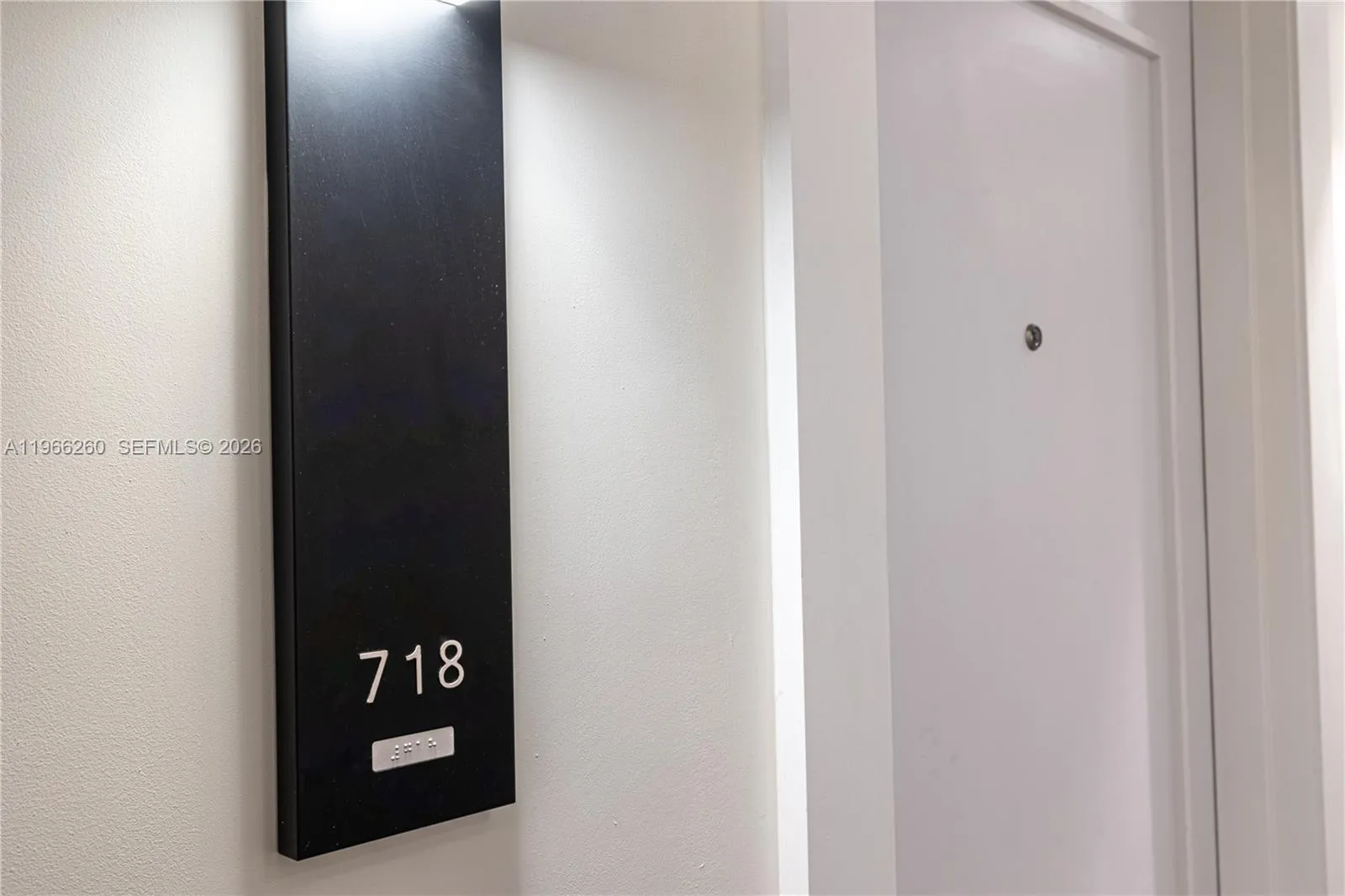 3180 S Ocean Dr # 718, Hallandale Beach FL 33009