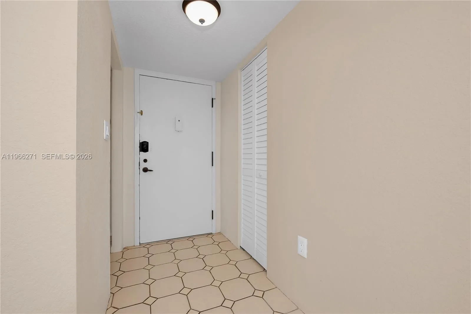 1400 Saint Charles Place # 420, Pembroke Pines FL 33026