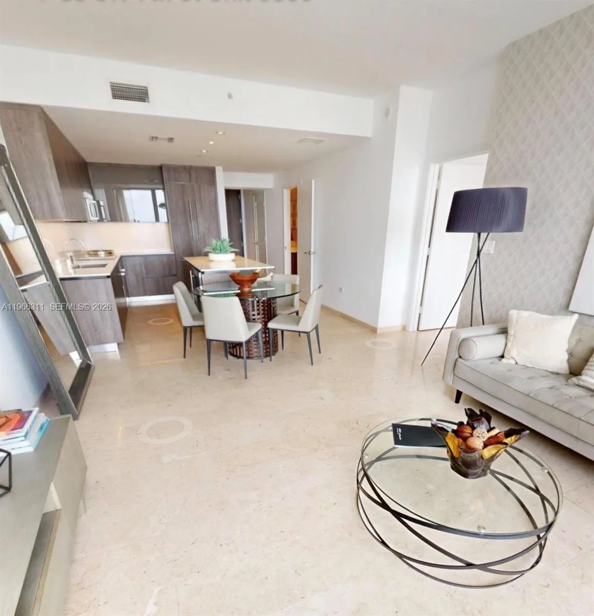 88 SW 7th St # 3006, Miami FL 33130
