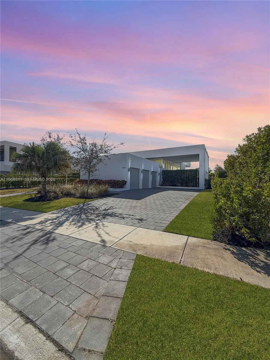 4 bedroom 5 bath for sale at 16582 S Botaniko Dr S, Weston FL 33326