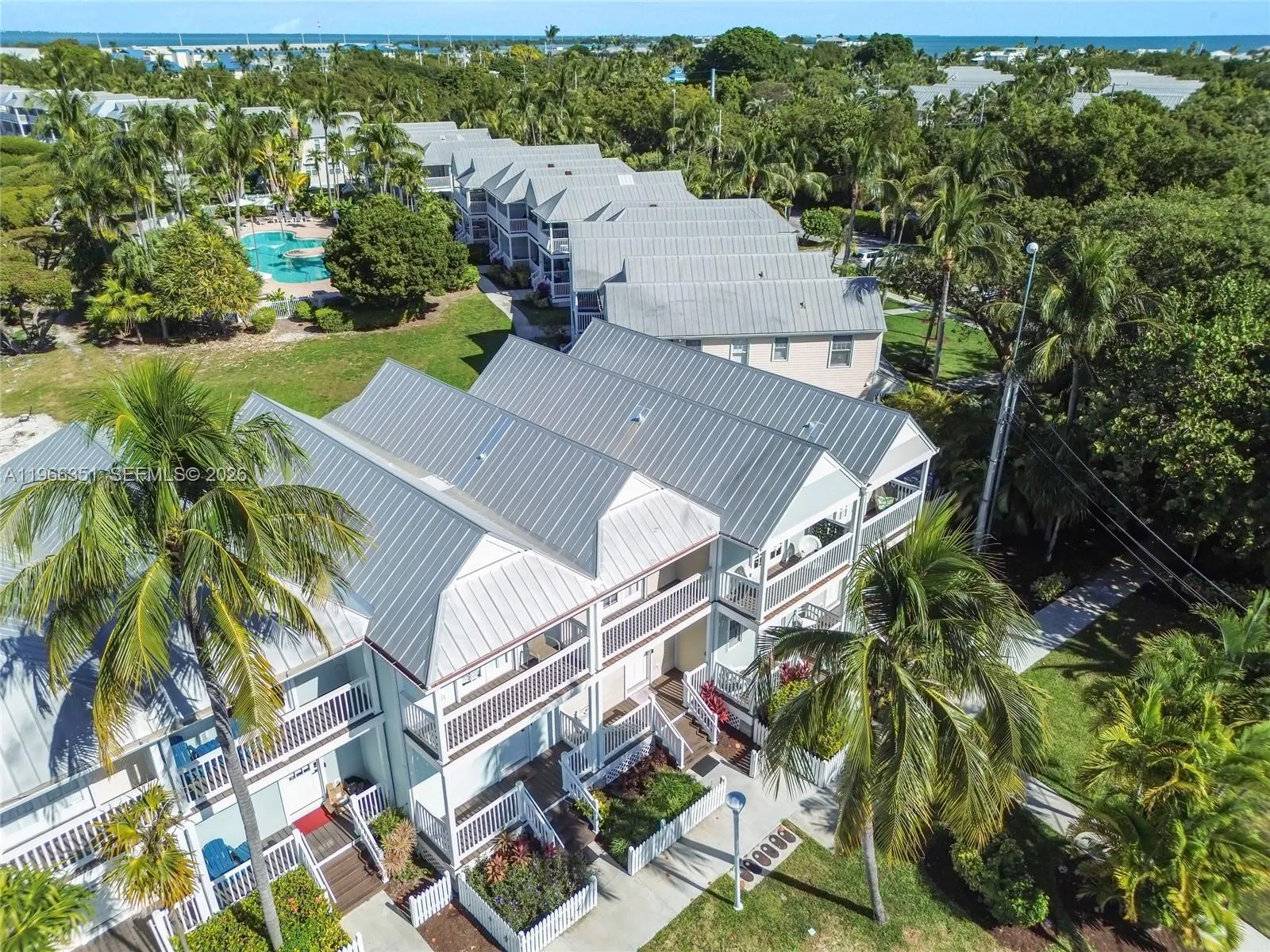 5101 Sunset Village Dr, Duck FL 33050