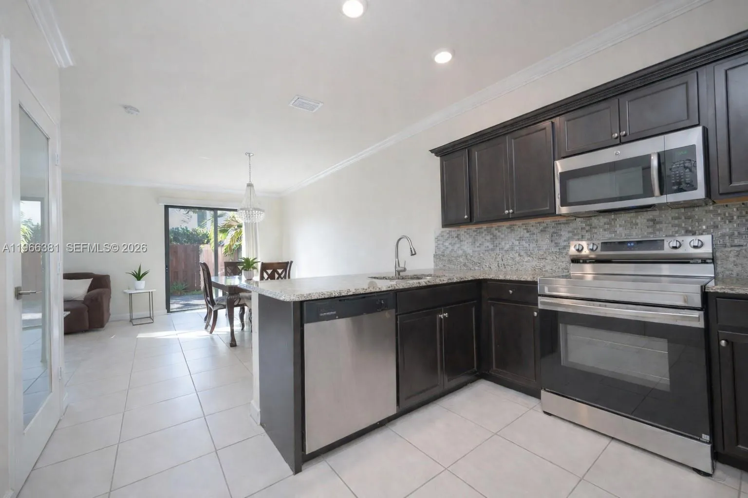 11472 SW 254th St, Homestead FL 33032
