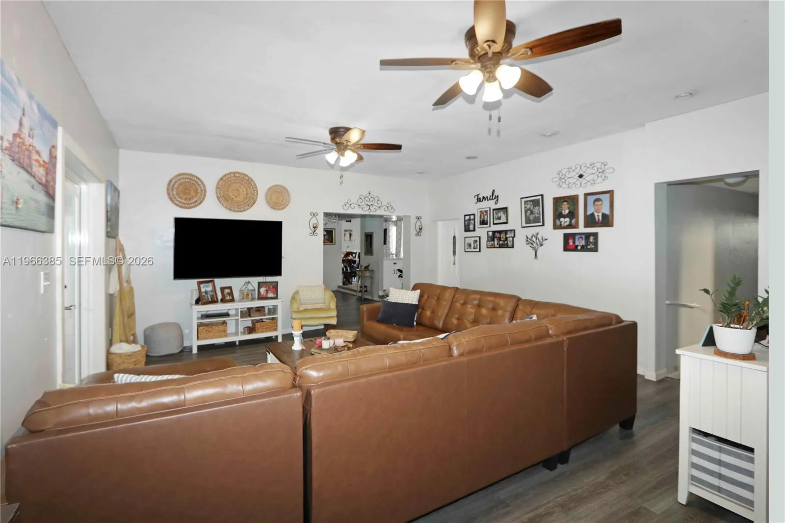 1221 SW 74th Ct, Miami FL 33144