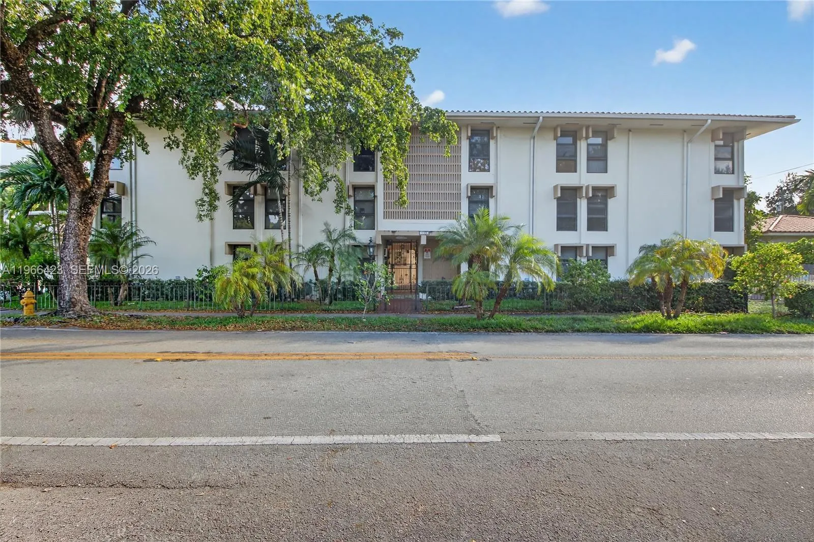 1 bath for rent at 1600 S Le Jeune Rd # 1, Coral Gables FL 33134
