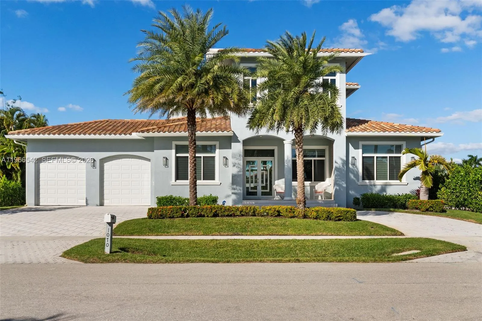 1070 Dana CT, Marco Island FL 34145