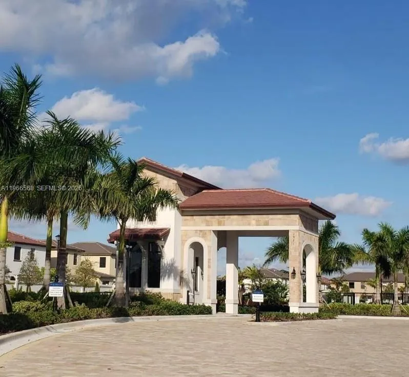 3350 W 112th St, Hialeah FL 33018