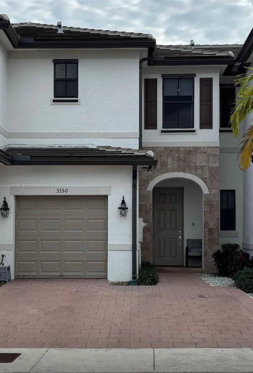 3350 W 112th St, Hialeah FL 33018