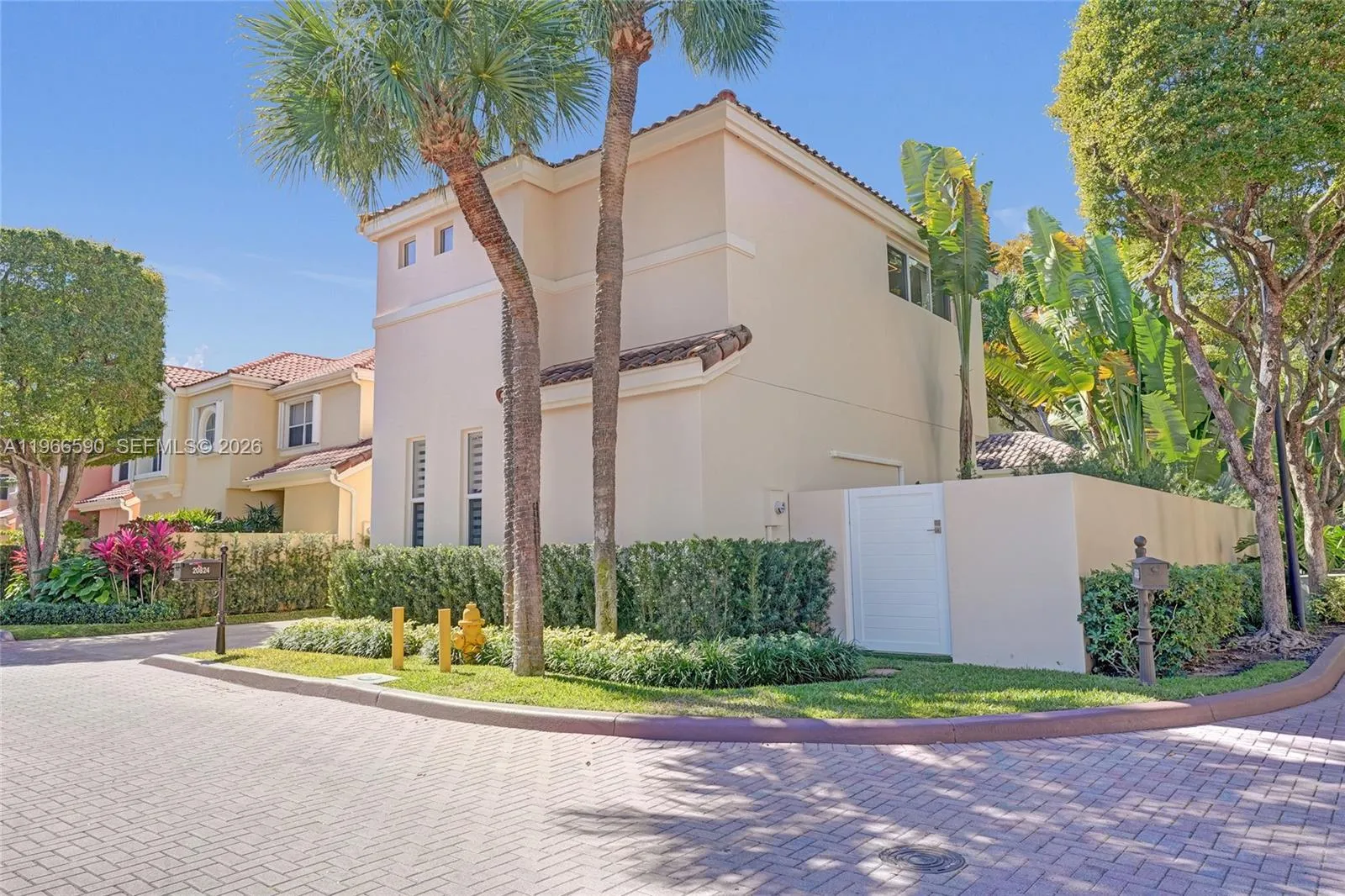 20824 NE 37th Ave # 20824, Aventura FL 33180