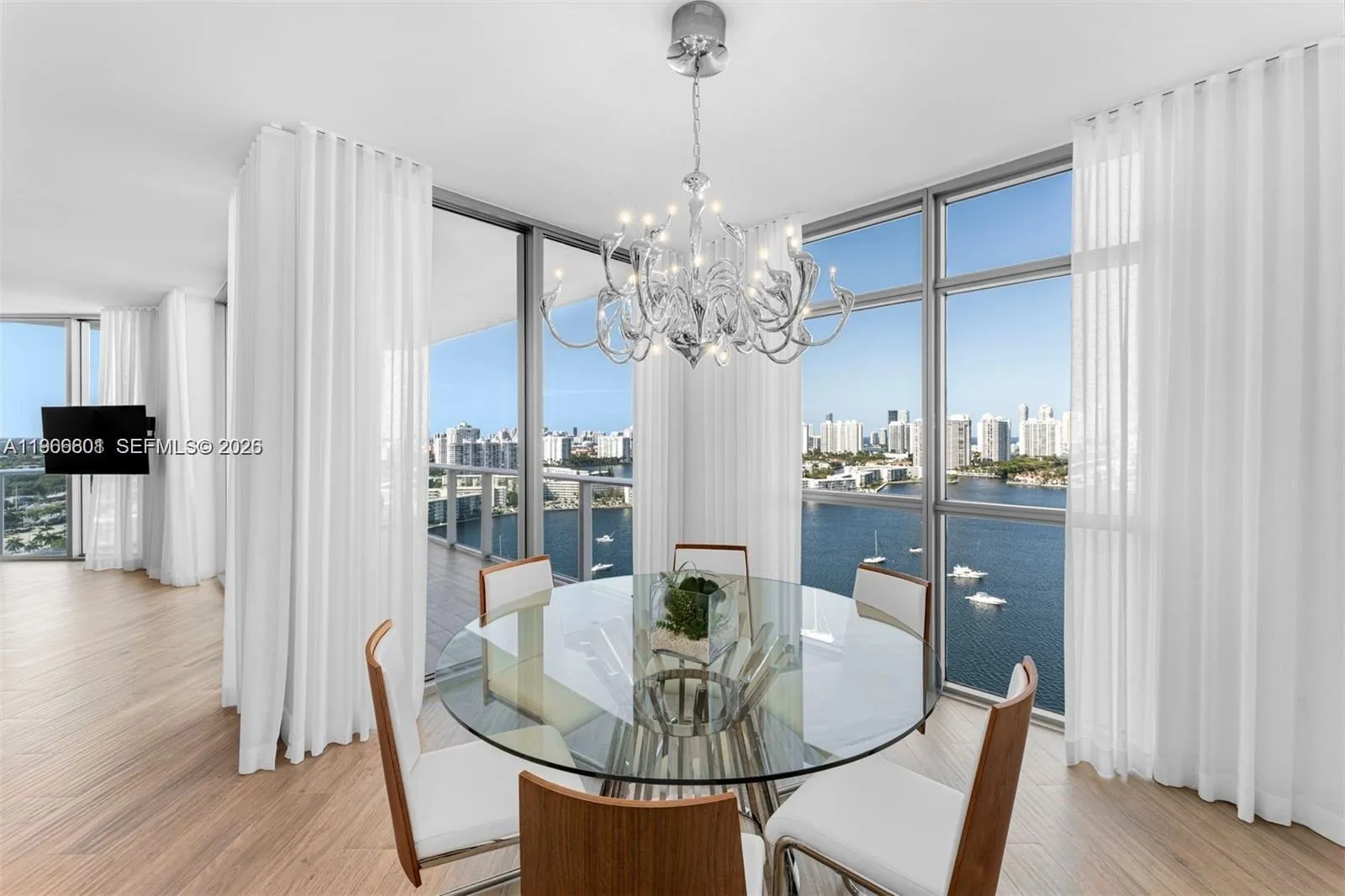 17301 Biscayne Blvd # 2110, North Miami Beach FL 33160