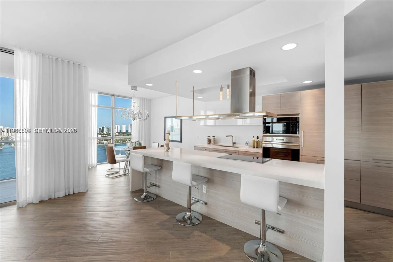 17301 Biscayne Blvd # 2110, North Miami Beach FL 33160