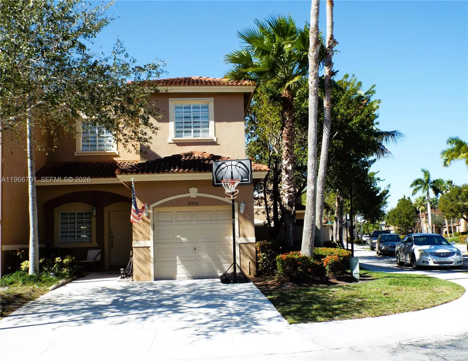 3 bedroom 2 bath for sale at 21470 SW 85th Path, Cutler Bay FL 33189