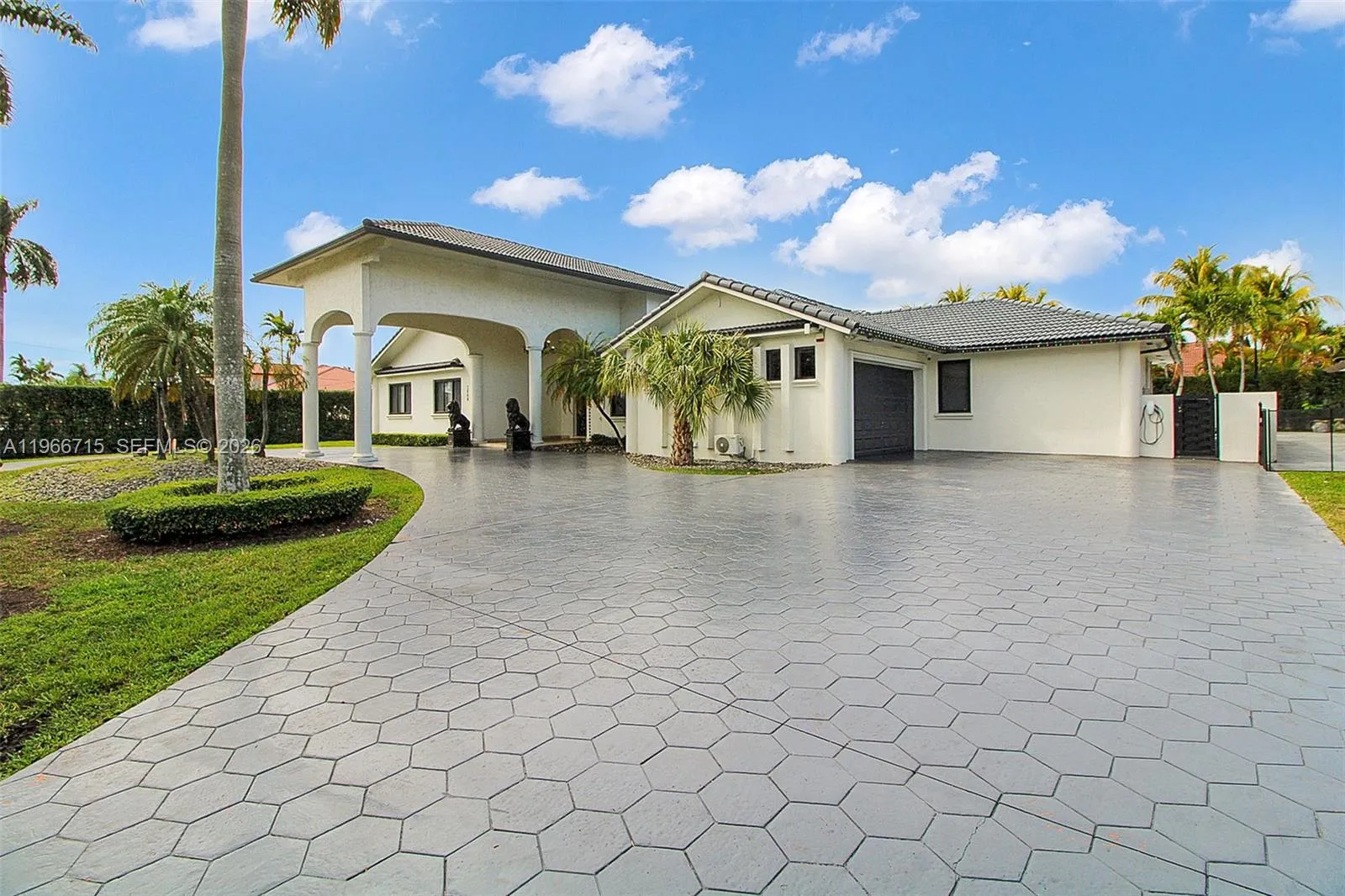 5 bedroom 5 bath for sale at 2600 SW 128th Ave, Miami FL 33175