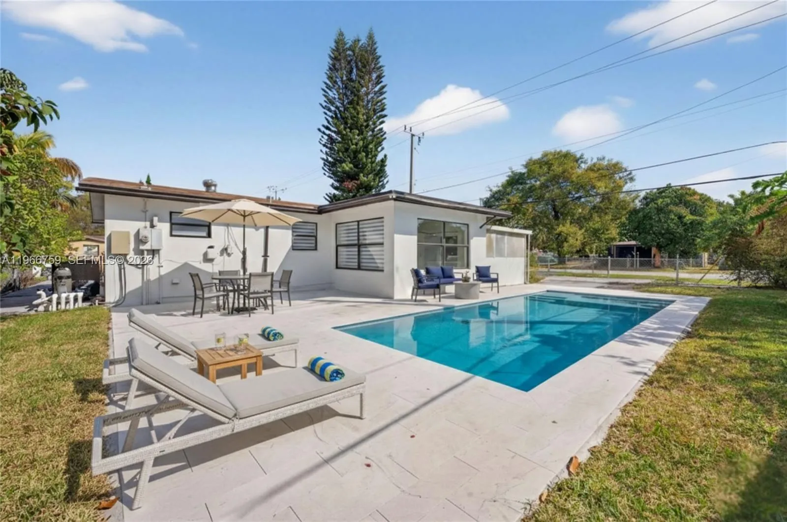 3 bedroom 2 bath for sale at 190 NE 173rd St, Miami FL 33162