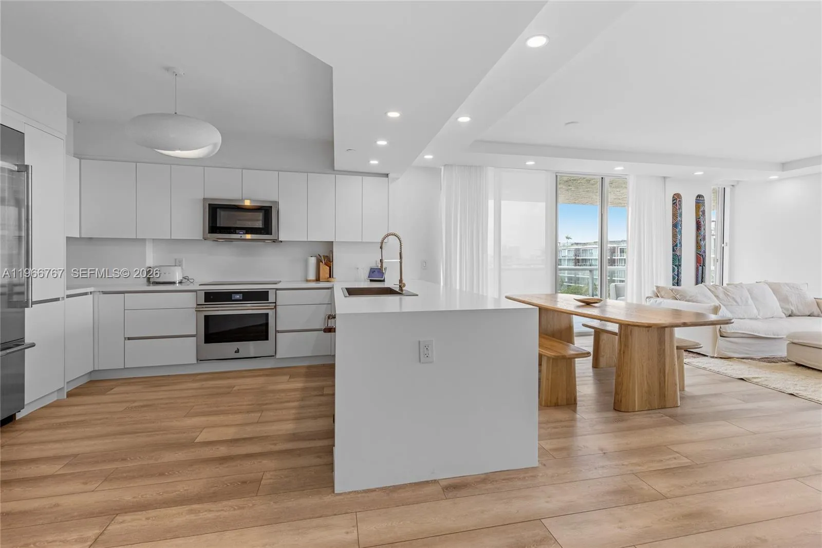 10 Venetian Way # 501, Miami Beach FL 33139