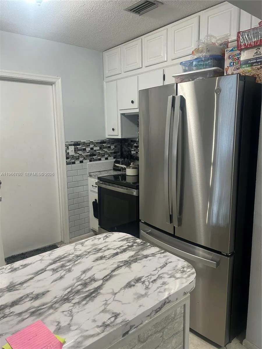 5715 NW 85th Ave, Tamarac FL 33321