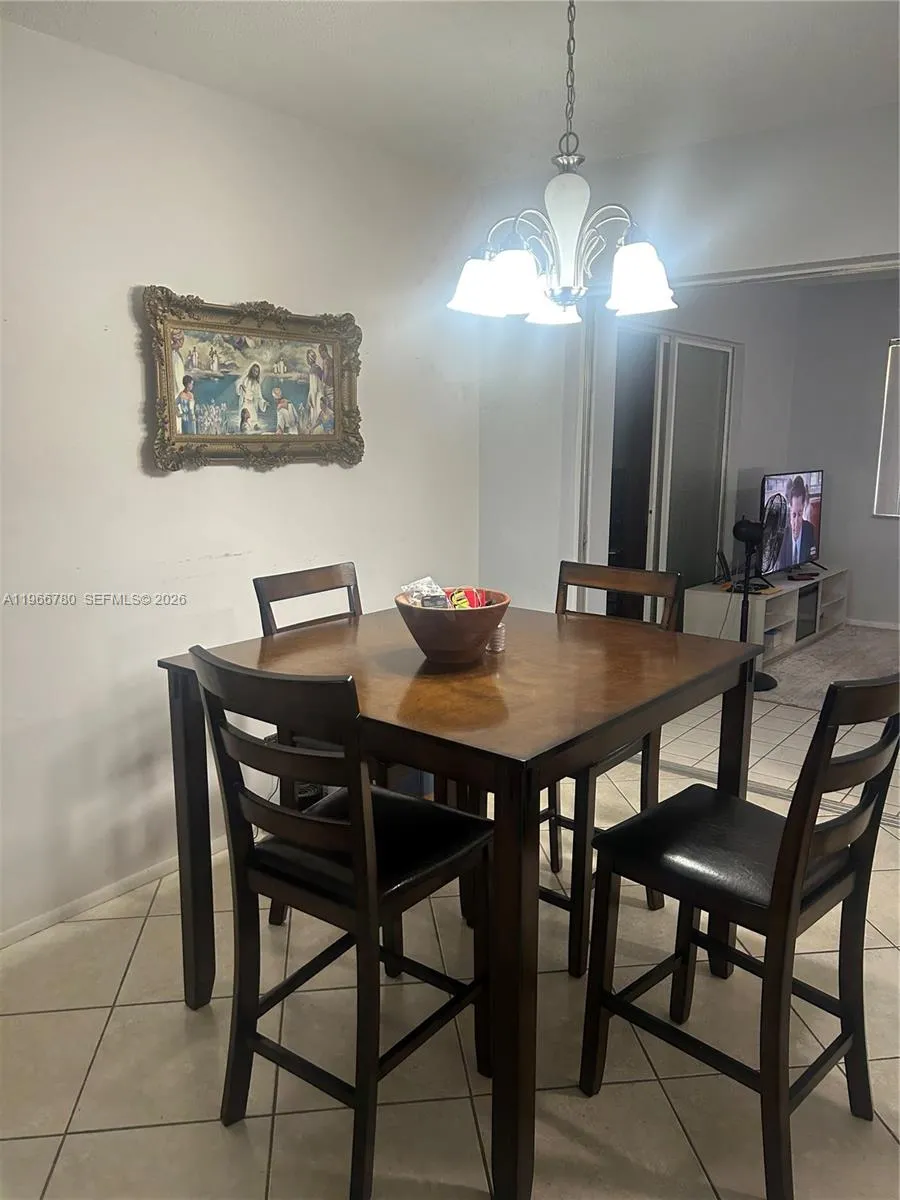 5715 NW 85th Ave, Tamarac FL 33321