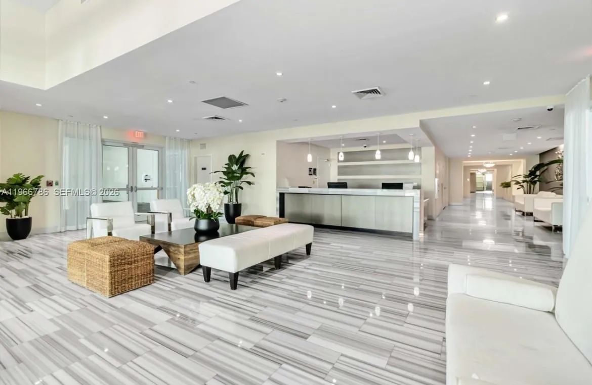 3030 NE 188th St # 602, Aventura FL 33180