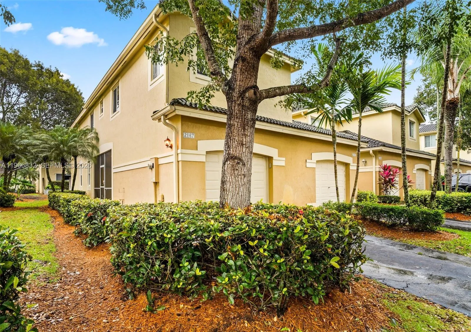 2167 Hacienda Ter, Weston FL 33327