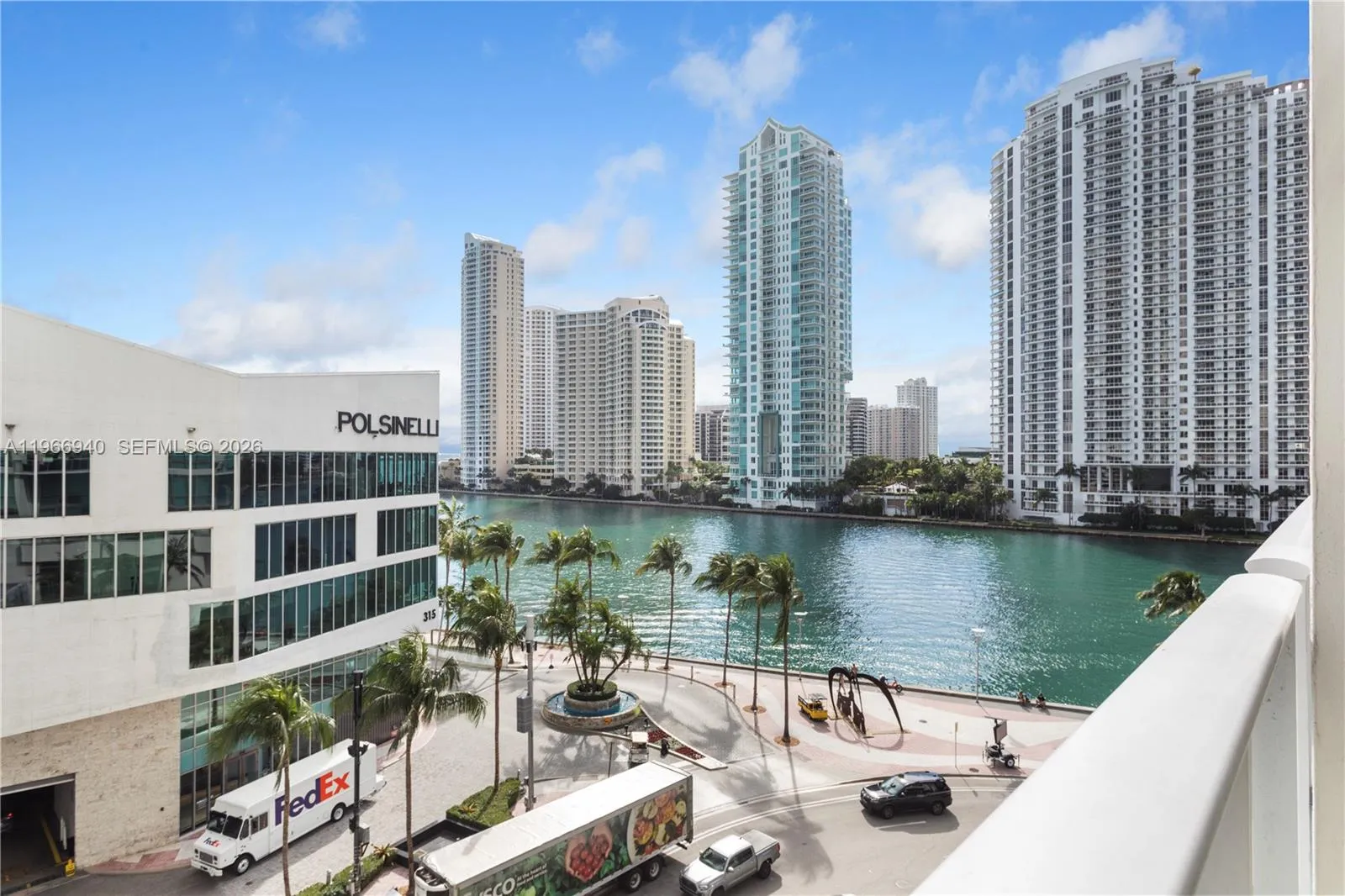 1 bedroom 1 bath for sale at 300 S Biscayne Blvd # 626, Miami FL 33131