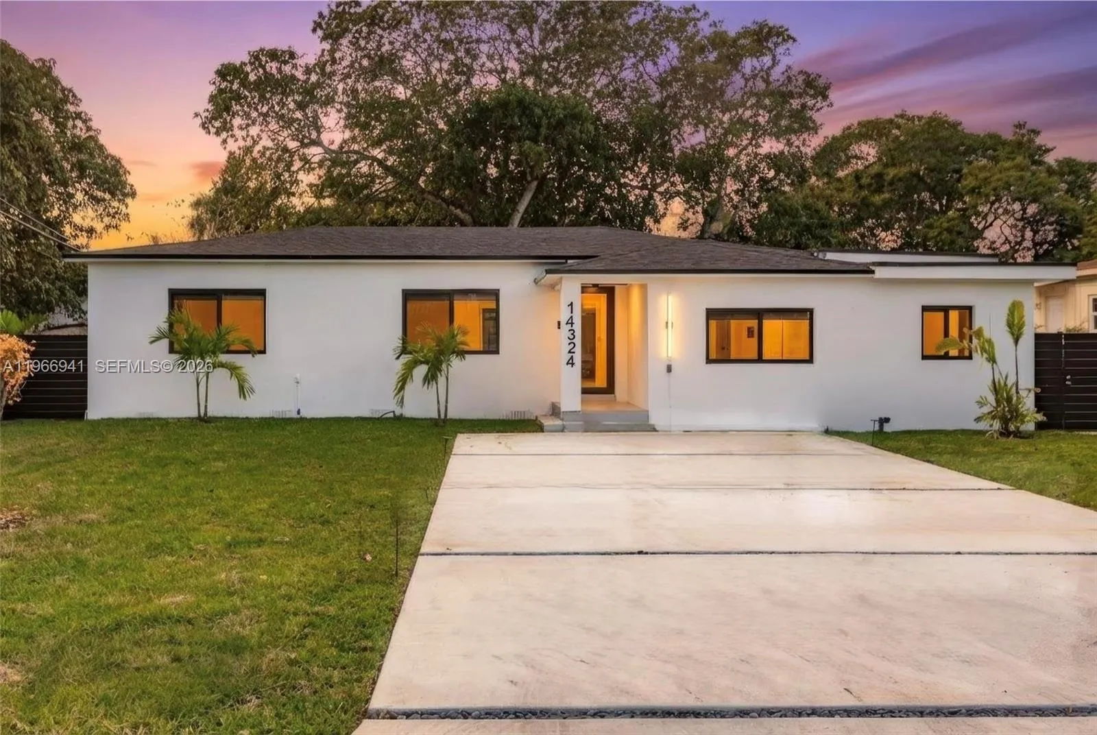 14324 Garden Dr, Miami FL 33168