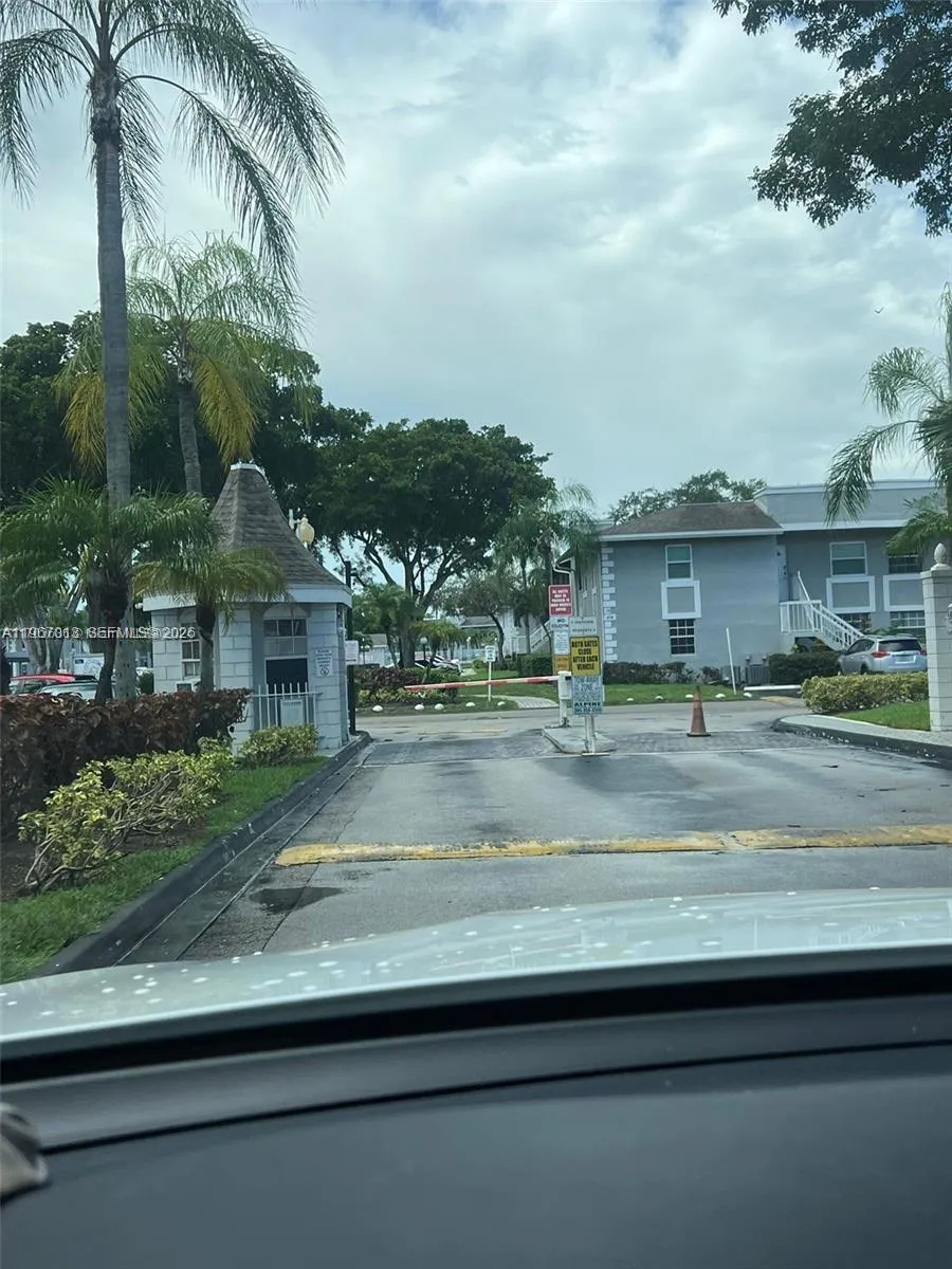 430 NE 210th Cir Ter # 3, Miami FL 33179